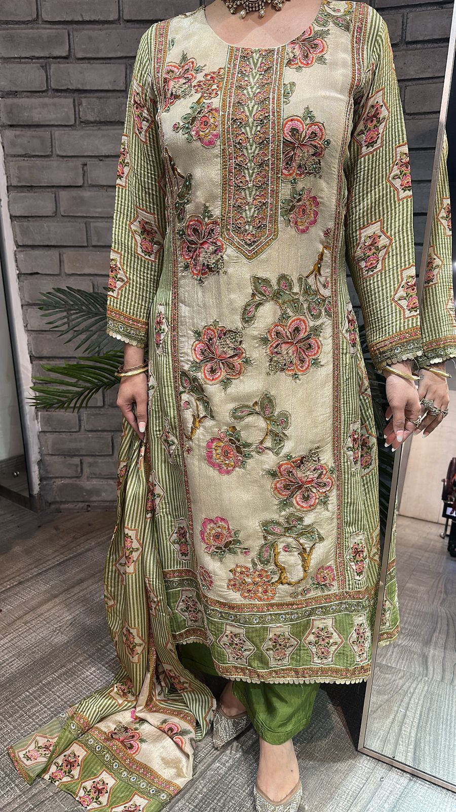 Nimo pista Digital Designer Suit
