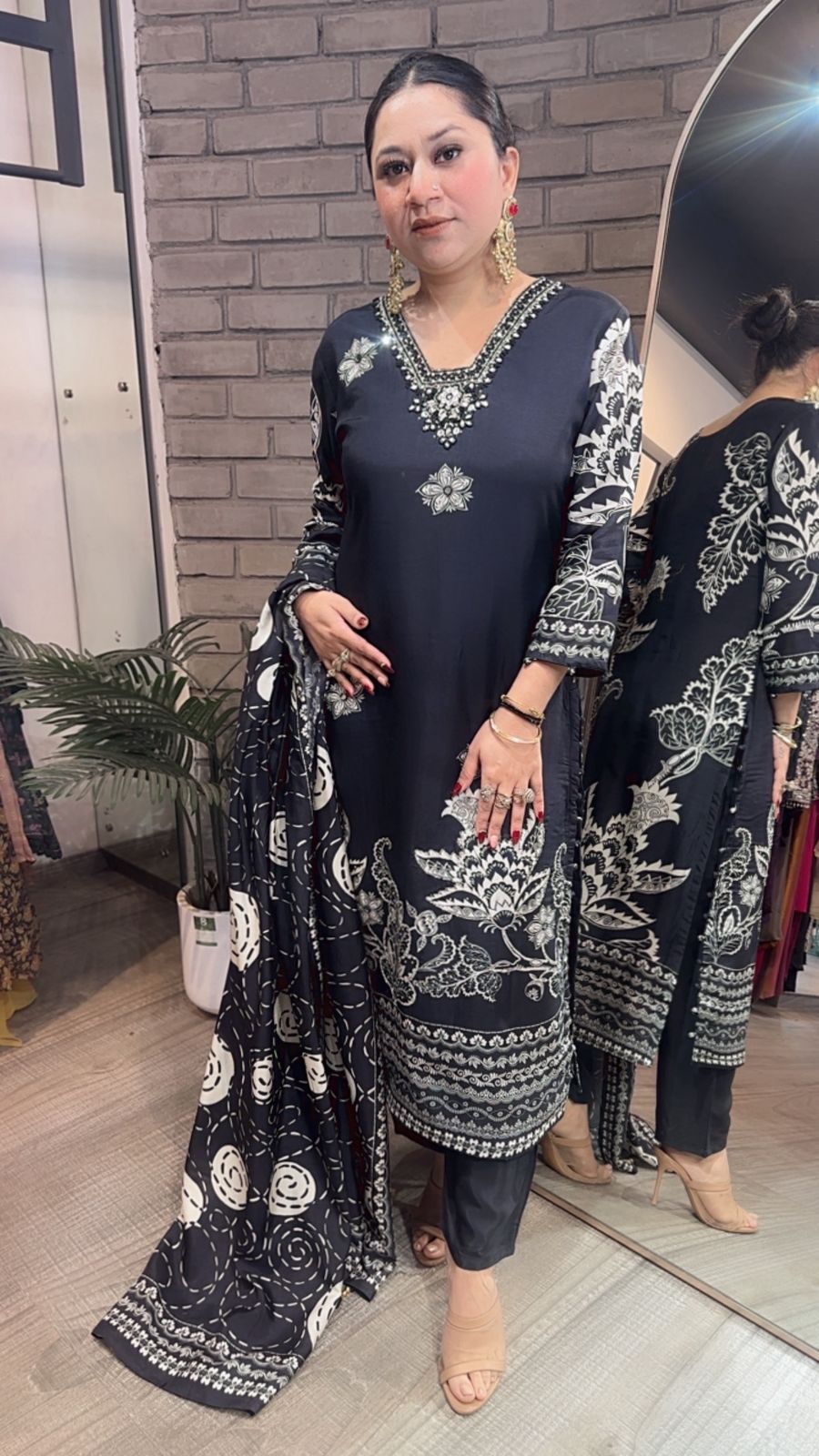 Azeera Black white Digital Designer Suit