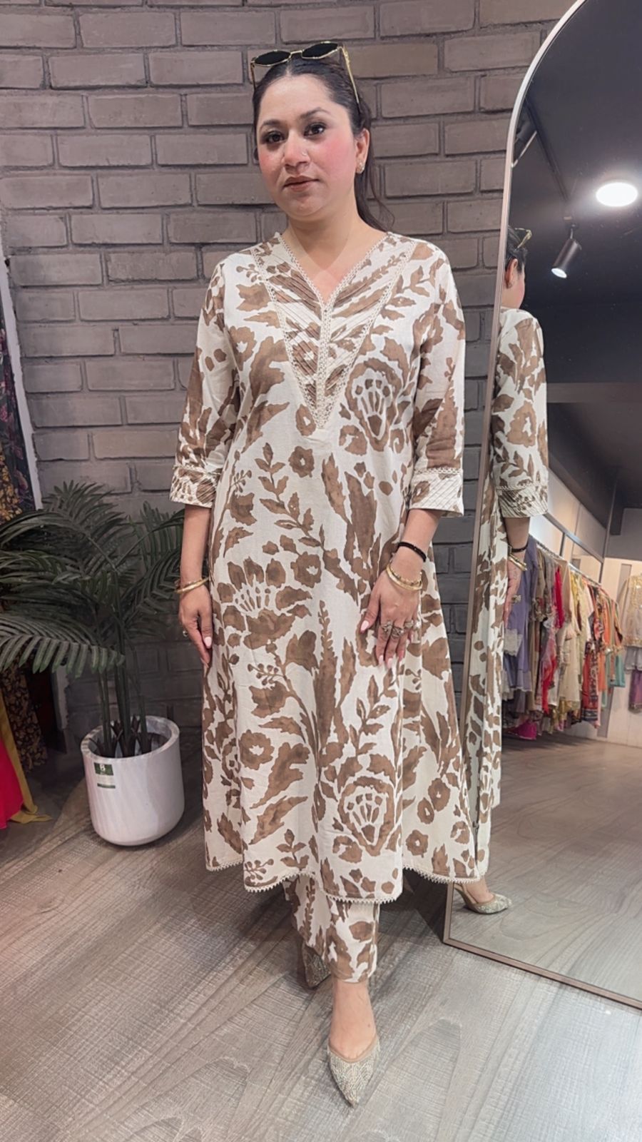 Timtam ivory Brown Designer Cordset