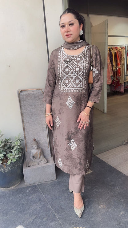 Tikhli Mouse Batik Print Cotton Suit