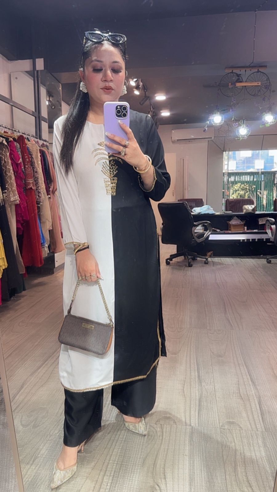 Karishma kapoor Black white Tunic Set