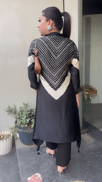 Ziory Black Digital Tunic Set (with Neck pc)