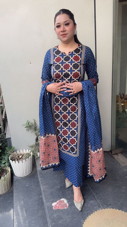 Kitaab Royal Blue Digital Cotton Suit