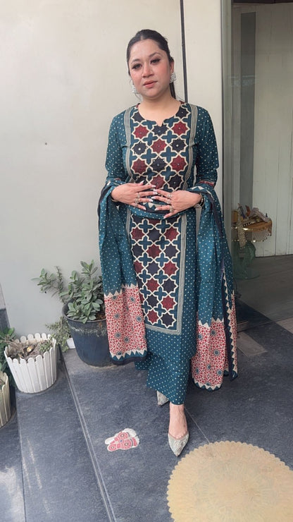 Kitaab Teal Blue Digital Cotton Suit