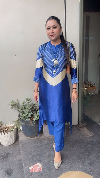 Ziory Electric Blue Digital Tunic Set (with Neck pc)