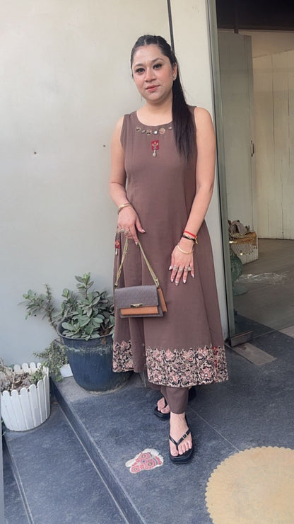 Ghumar Brown Tunic set (sleeve Fabric Attachment)