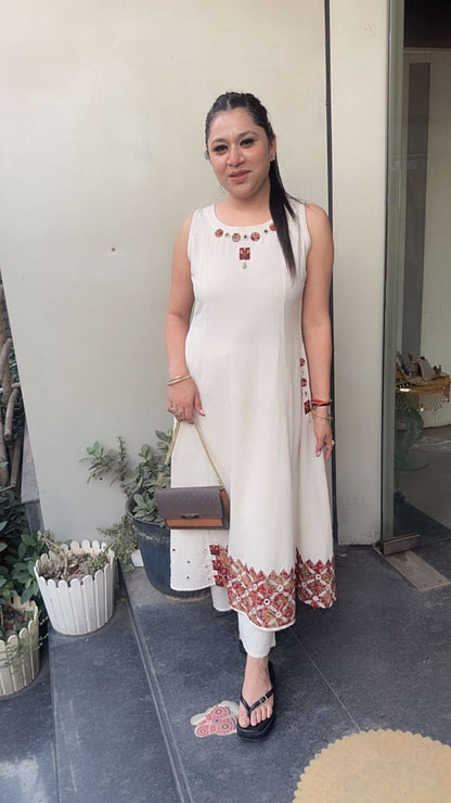 Ghumar ivory Tunic set (sleeve Fabric Attachment)
