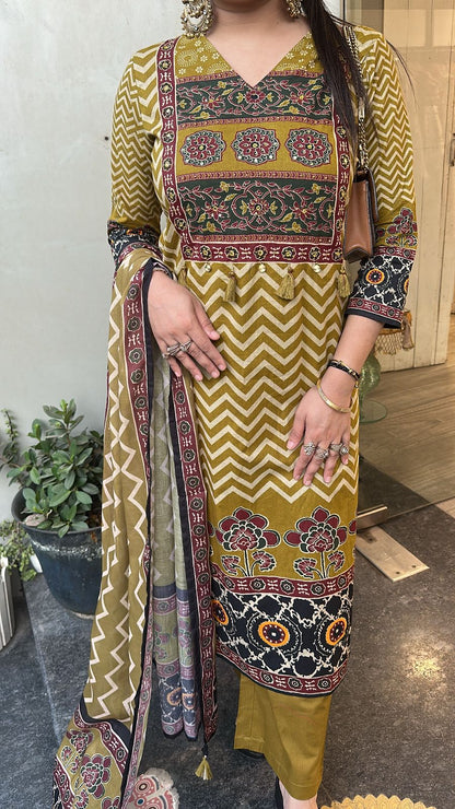 Samber lime Digital print Designer Cotton Suit