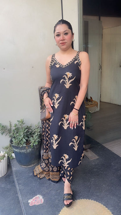 Dahi Black Designer Cotton Suit (Sleeve Fabric Attached)
