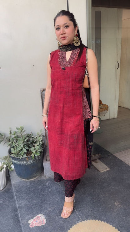 Babul Cotton designer Suit (Sleeve Fabric Attached)