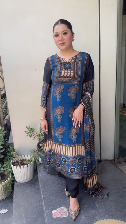 Roobi Digital Print C-Cut Style Designer Suit