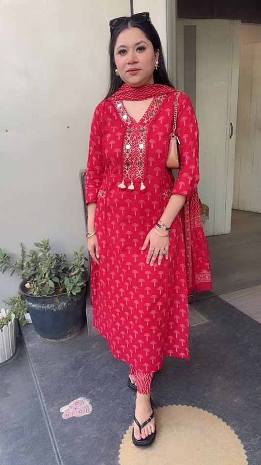 Hawa Red Mirror Digital print Suit