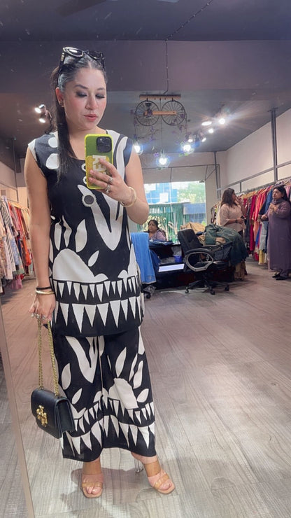 Feather Black white Mirror Cotton Cordset