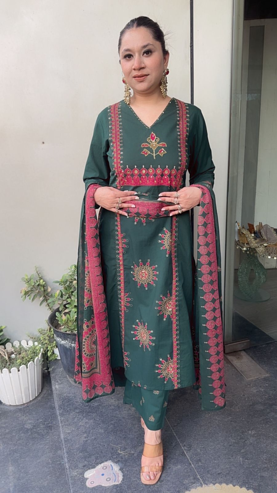 Idli Bottel Green Cotton Designer Suit