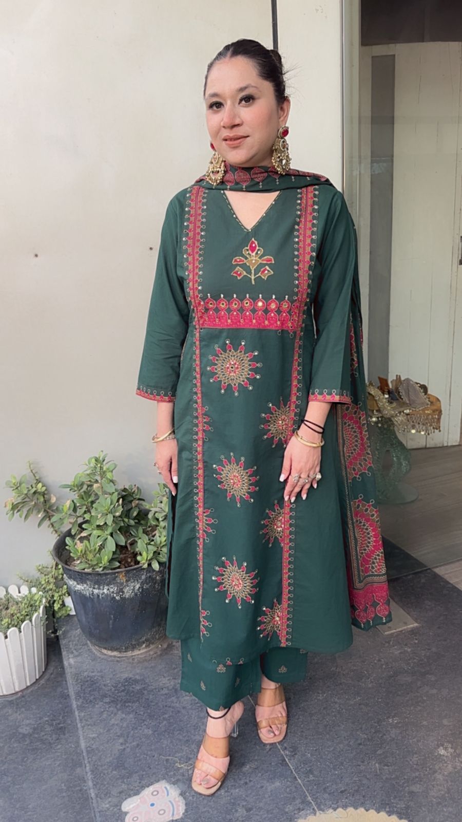 Idli Bottel Green Cotton Designer Suit