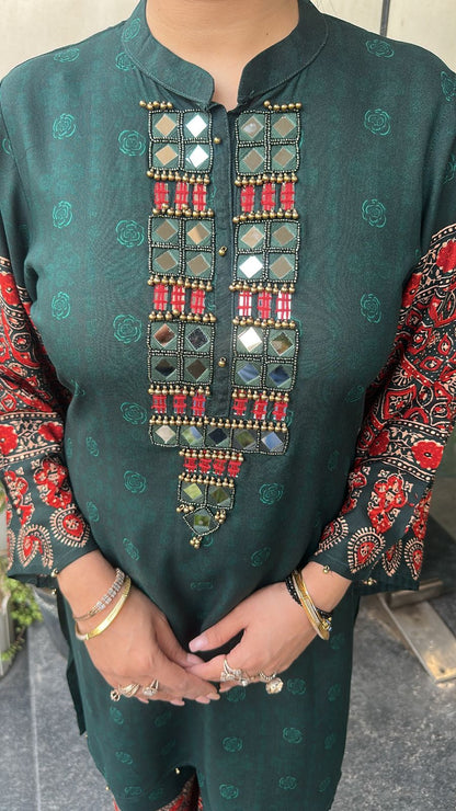 Takht Bottel Green mirror Digital Cordset