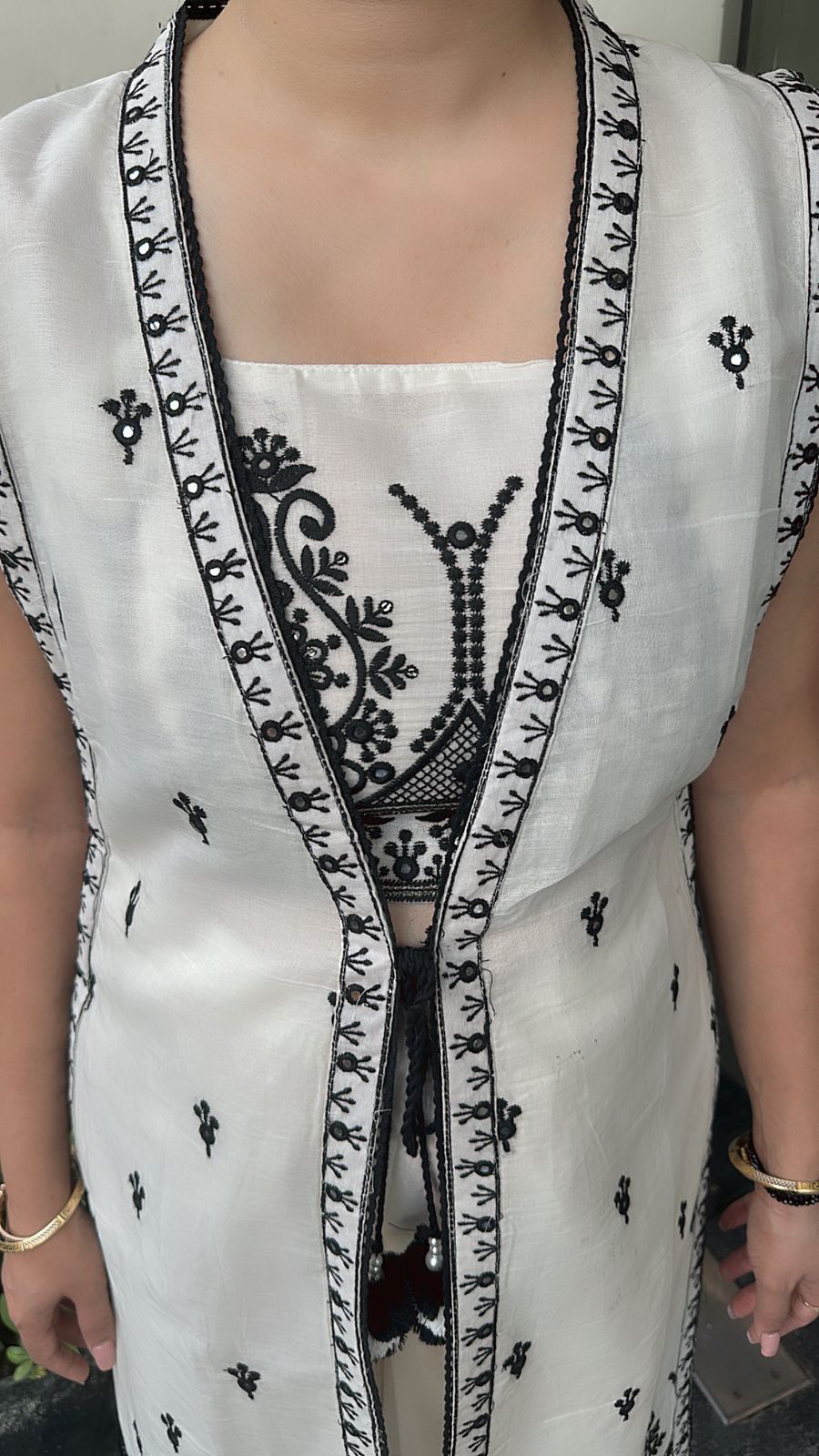 Tiara Ivory thread work 3pc Cotton Indo western outfit