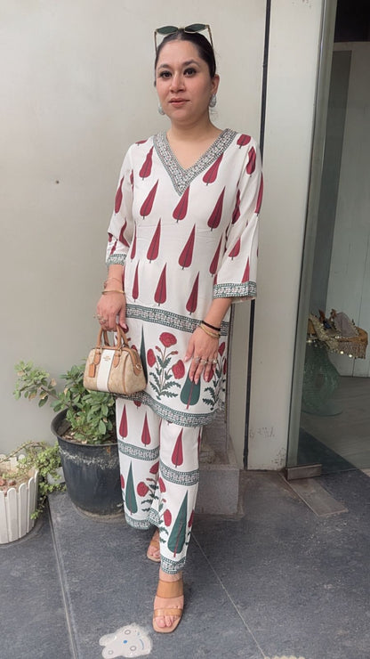 Koras ivory Digital Printed Cordset