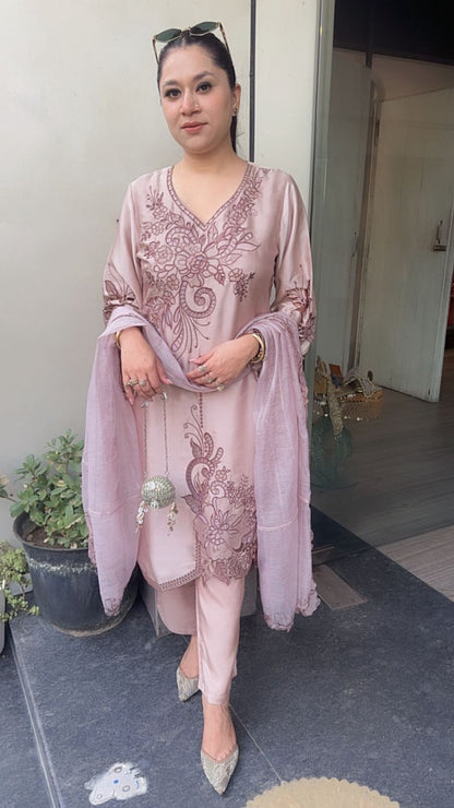 Desire Onion pink Cut work Designer Suit