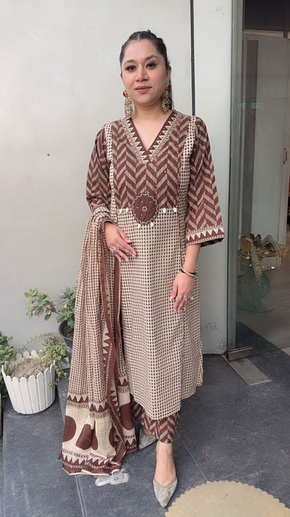 Bannhi Brown Digital Cotton Designer Suit