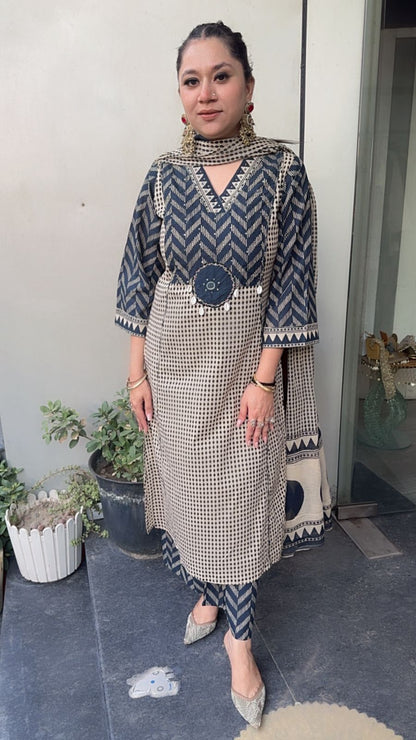 Bannhi Navy Blue Digital Cotton Designer Suit