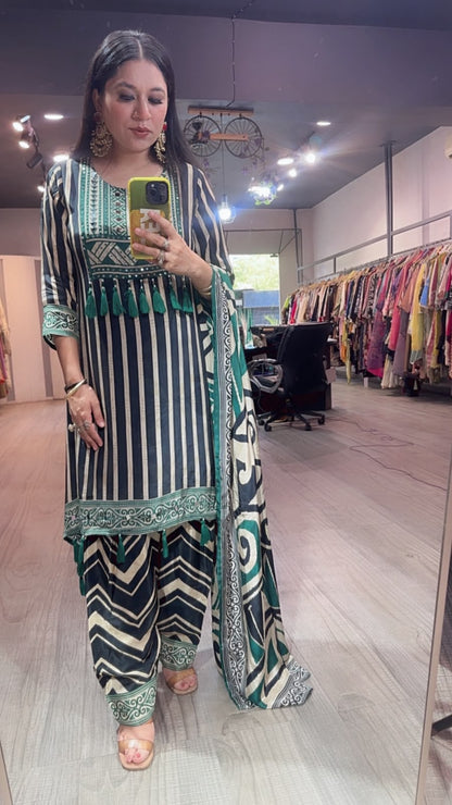Pisco Digital c-cut Style Farshi suit
