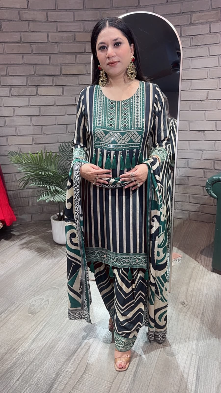 Pisco Digital c-cut Style Farshi suit