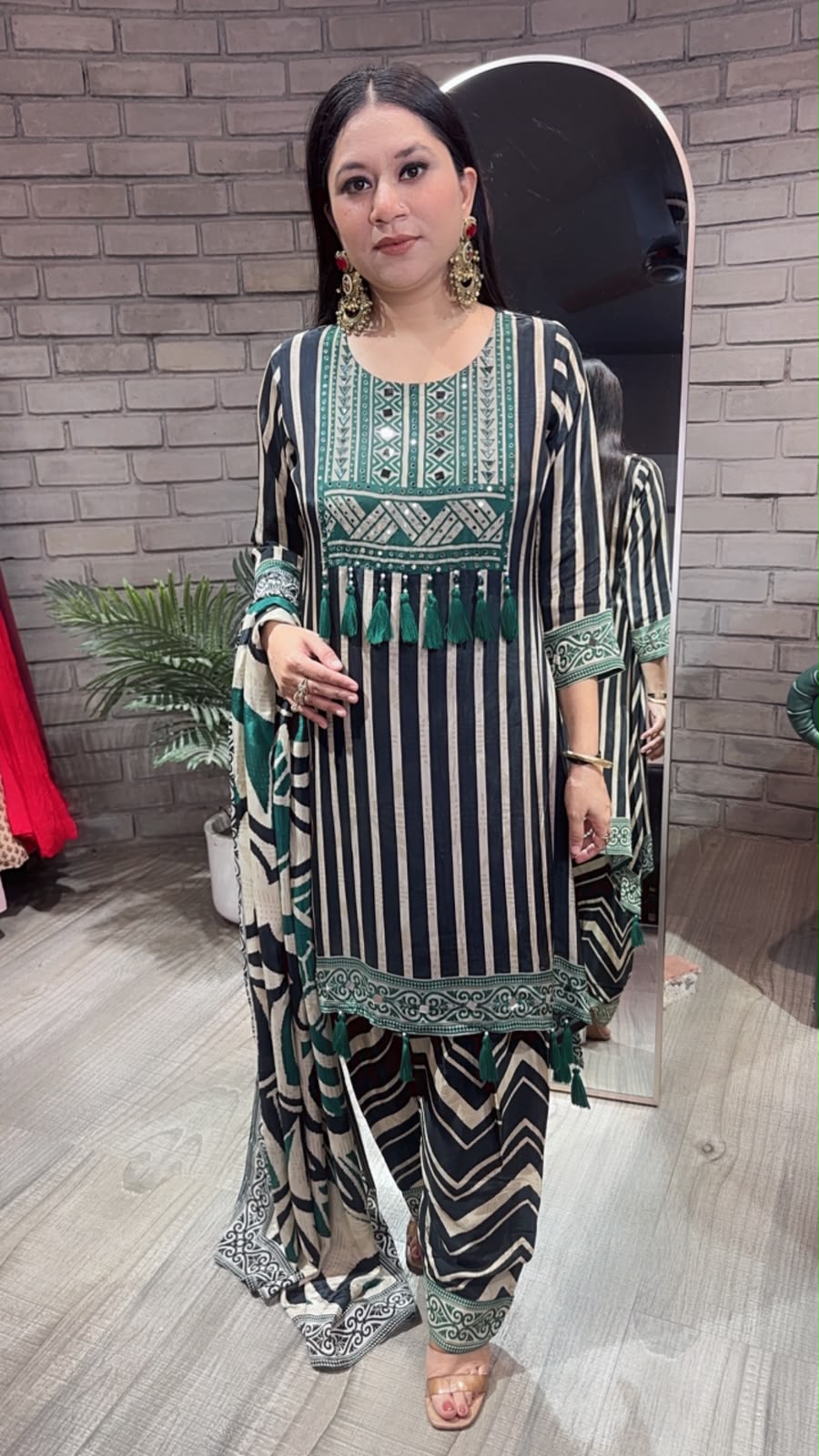 Pisco Digital c-cut Style Farshi suit