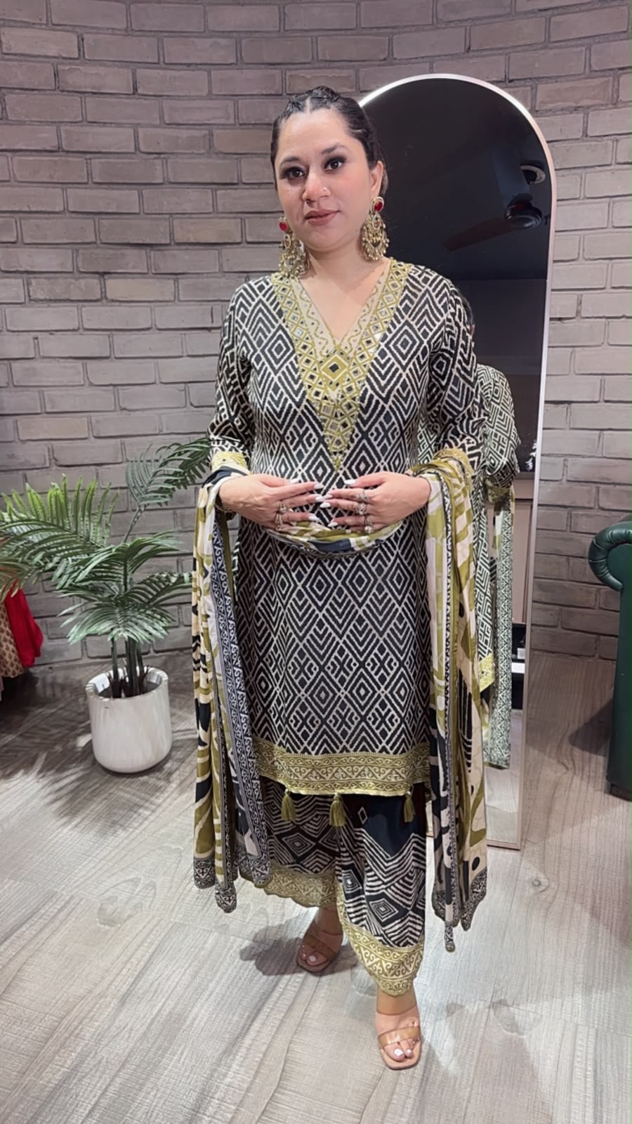 Billey Digital print C-Cut Style Plazoo Designer Suit