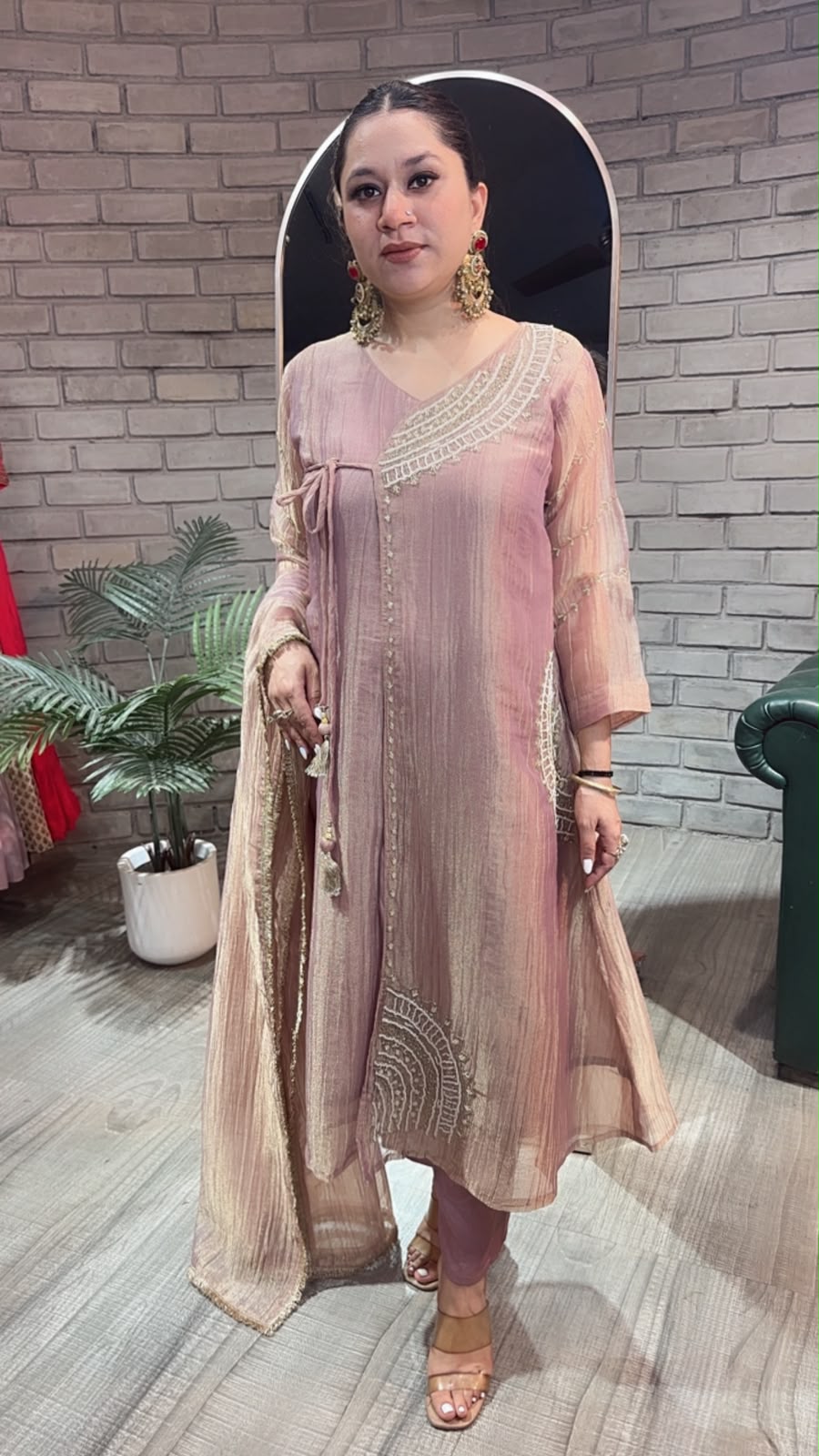 Vanya Anrakha Shimmer Style Designer Suit