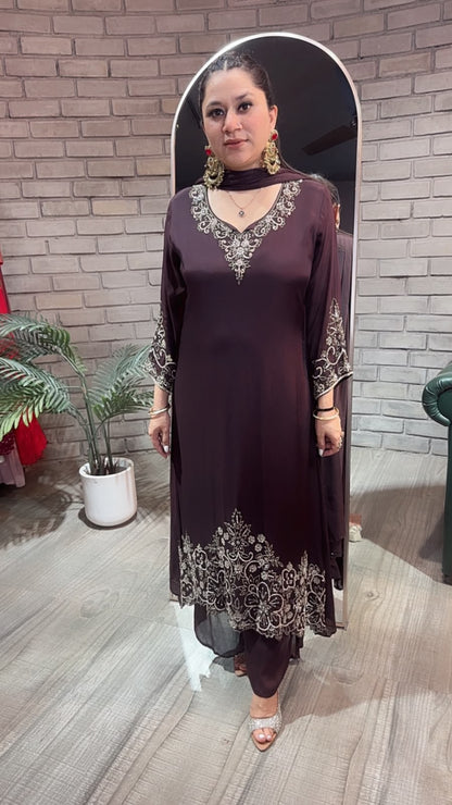 Pulpy wine embroidery C-Cut Style Designer Suit