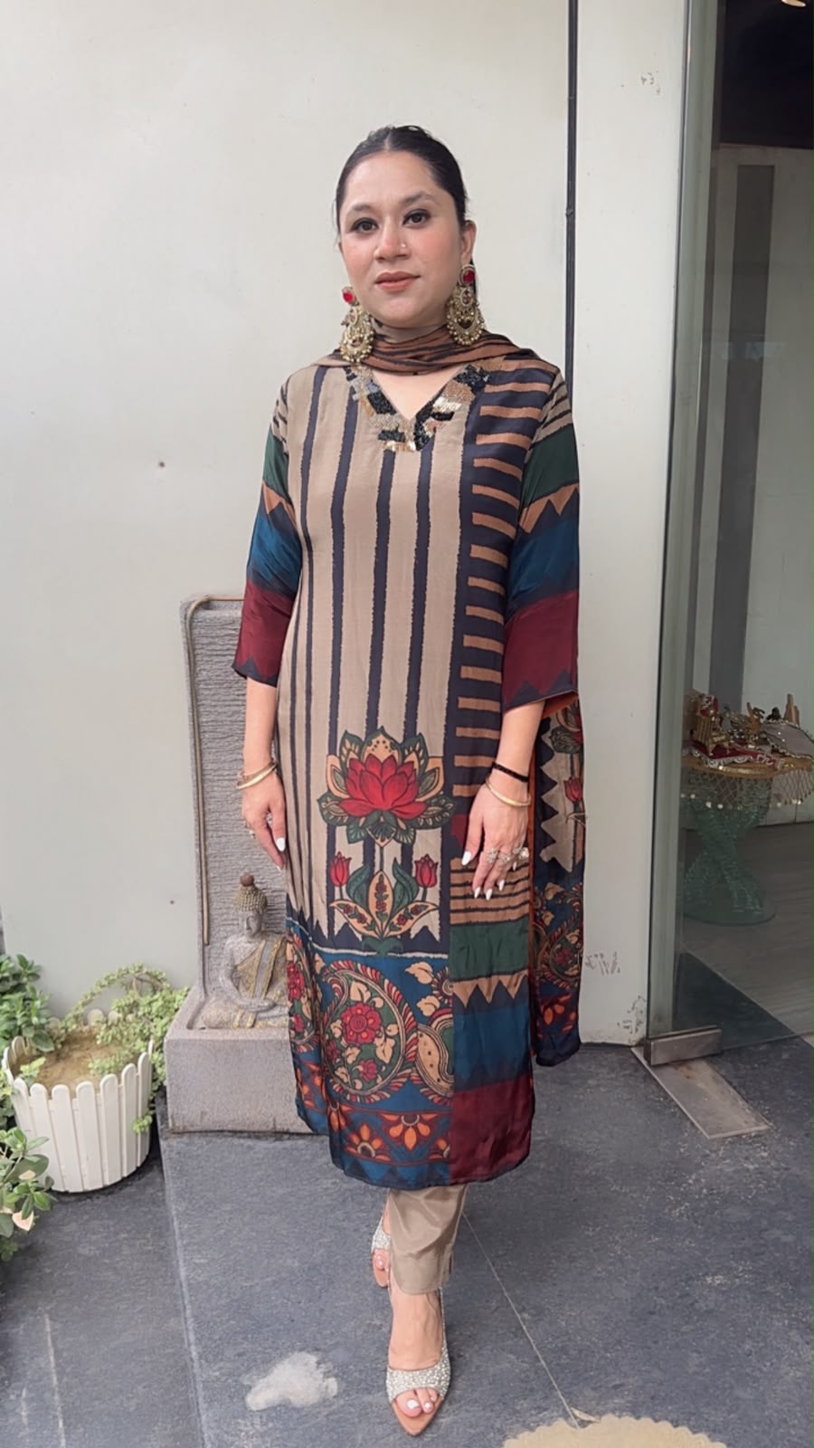 Kiyana Digital print Designer suit