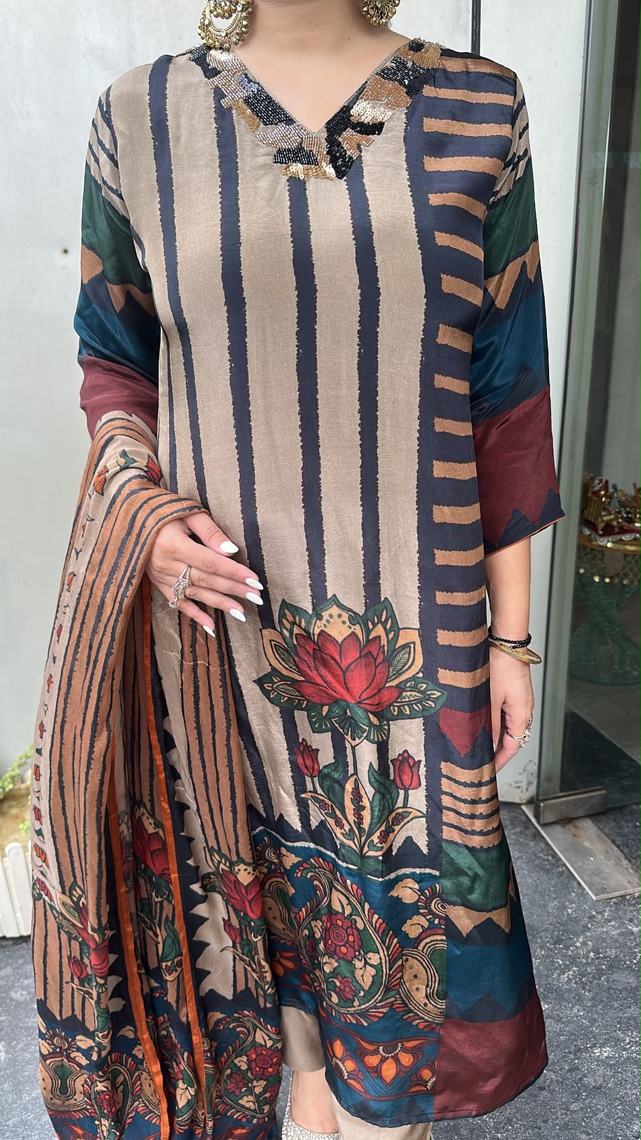 Kiyana Digital print Designer suit