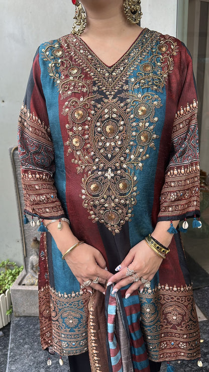 Nihari Blue Mahroon Digital Handwork C-Cut Style Farshi Salwar Designer Suit