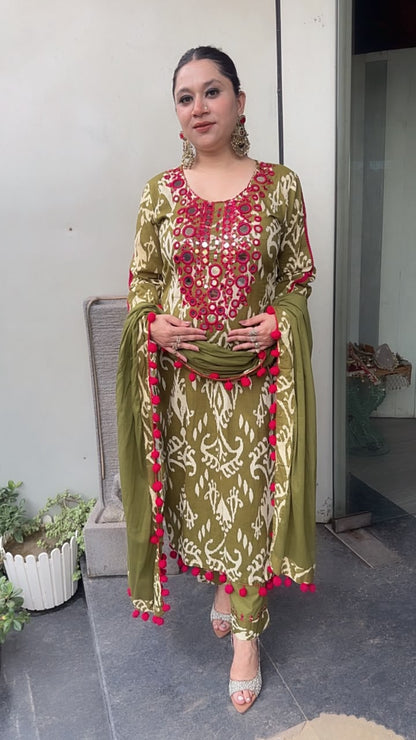 Heena Mirror Digital Cotton Designer Suit