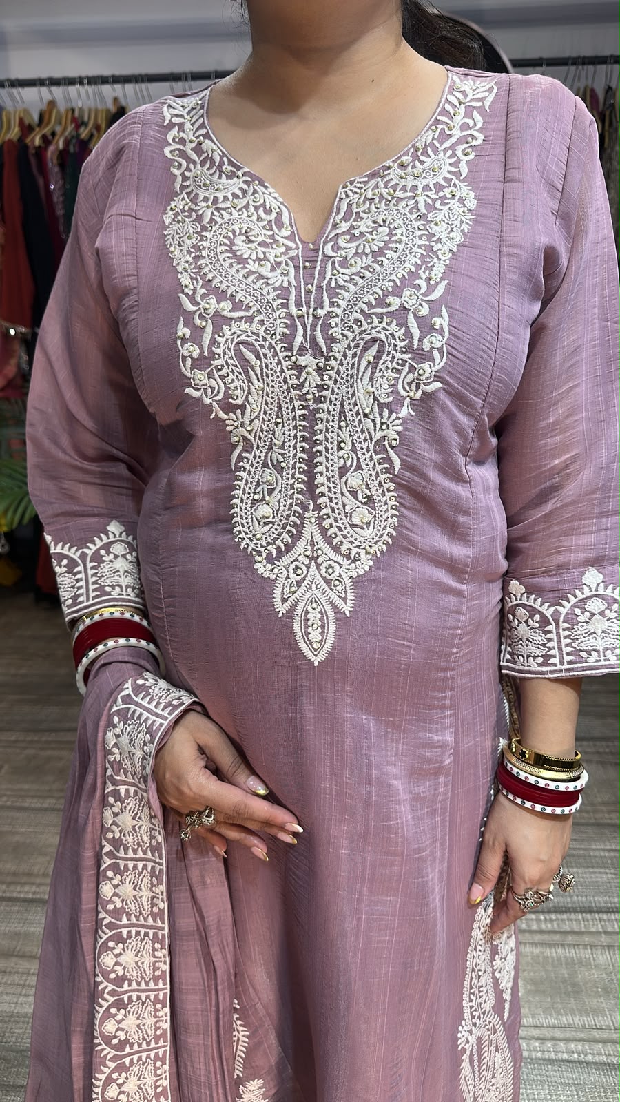 Dodha Lavander Thread work Designer Suit