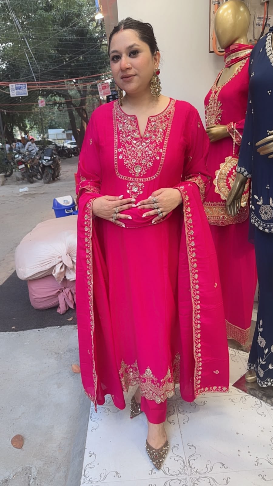 Zaraani Foshia pink Embroidered Designer Anarkali Suit