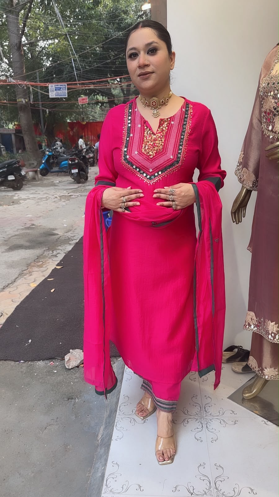 Khanna pink Hand work Neck Designer Suit