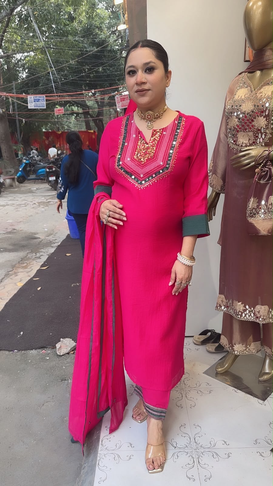 Khanna pink Hand work Neck Designer Suit