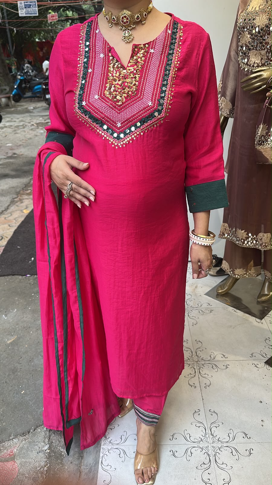 Khanna pink Hand work Neck Designer Suit