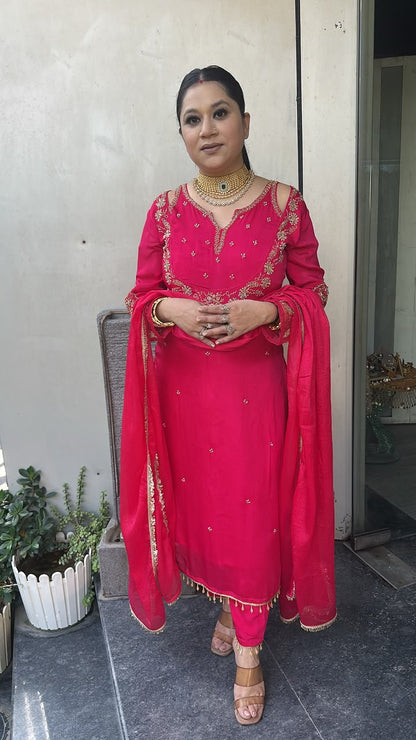 Chunari karwa pink Handwork Designer Suit